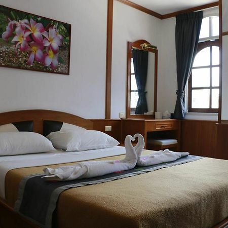 Welcome Guest House Patong Buitenkant foto