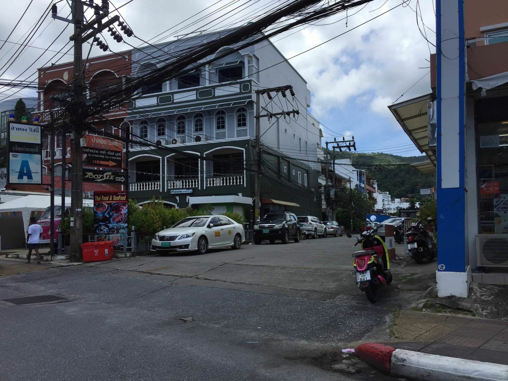 Welcome Guest House Patong Buitenkant foto